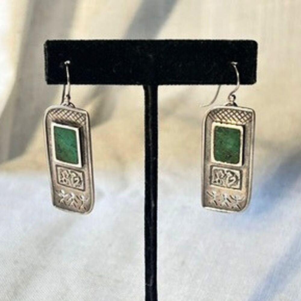 Vintage 925 Sterling Silver Green Stone Dangle Earrings Tribal Inlay Style